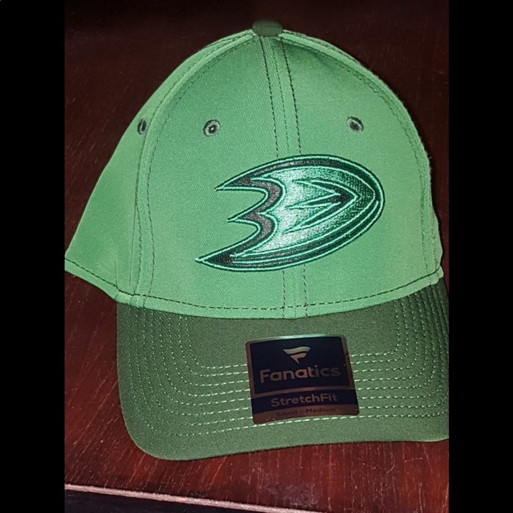 Green Anaheim Ducks hat